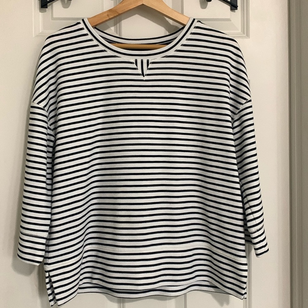 Lou & Grey top